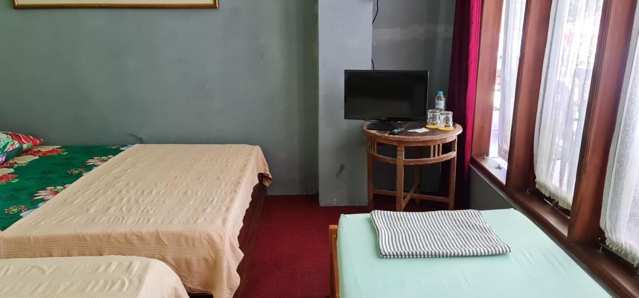 Homestay Triniti Lembang Exterior photo