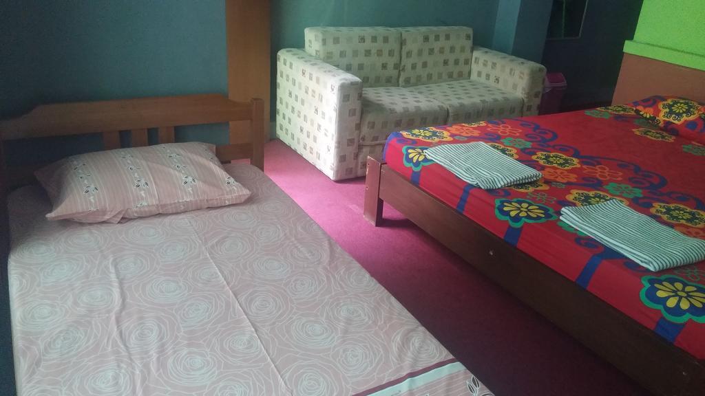 Homestay Triniti Lembang Exterior photo